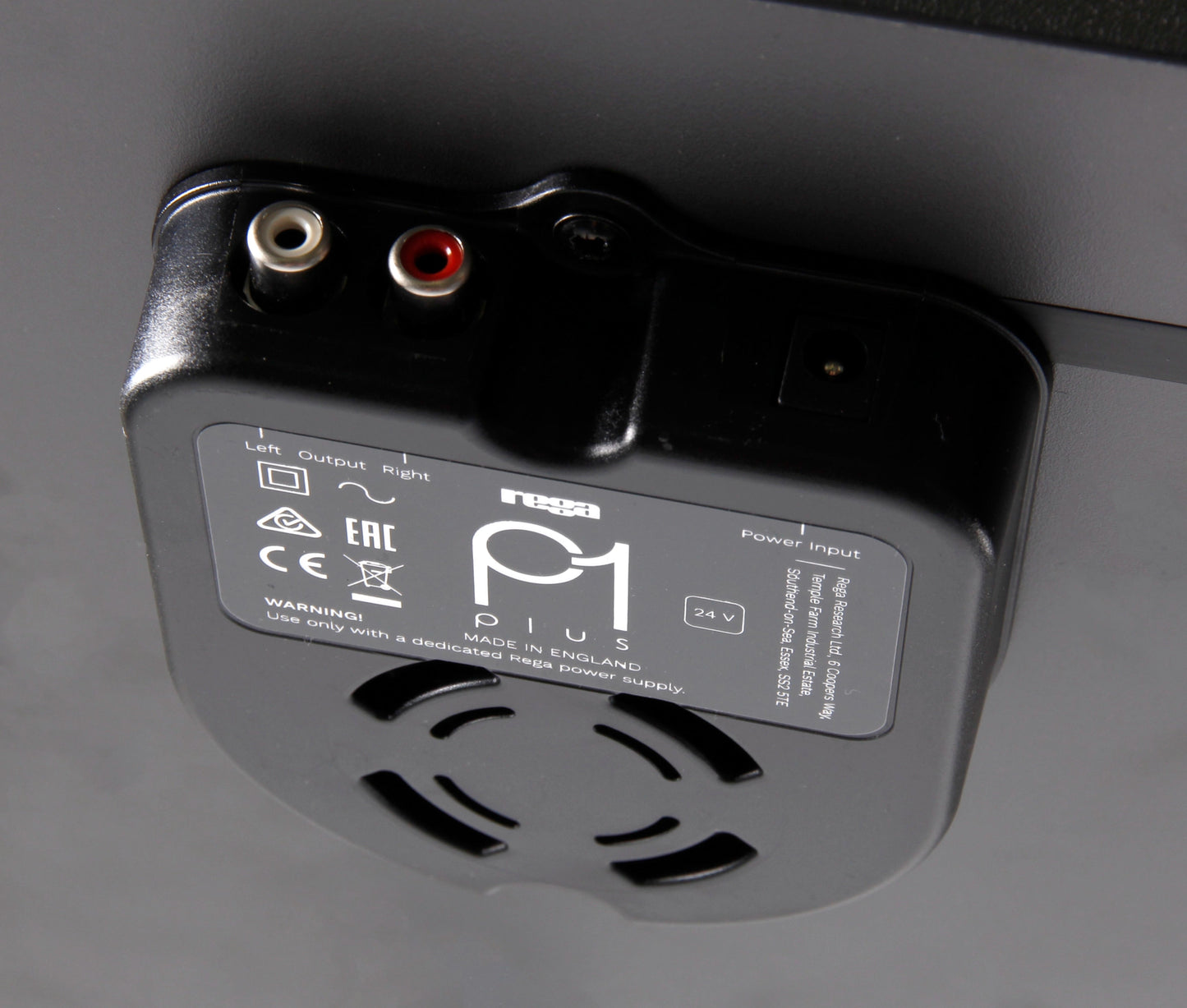 Rega Planar 1 PLUS turntable