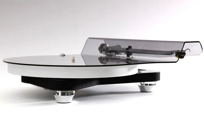 Rega - NAIA Reference Turntable - The Ultimate Rega Turntable