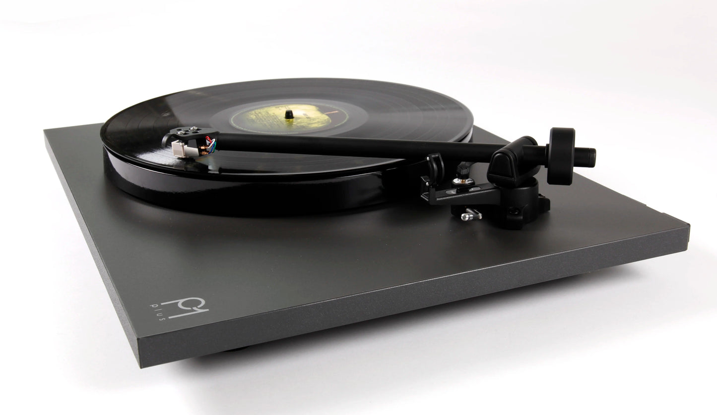 Rega Planar 1 PLUS turntable