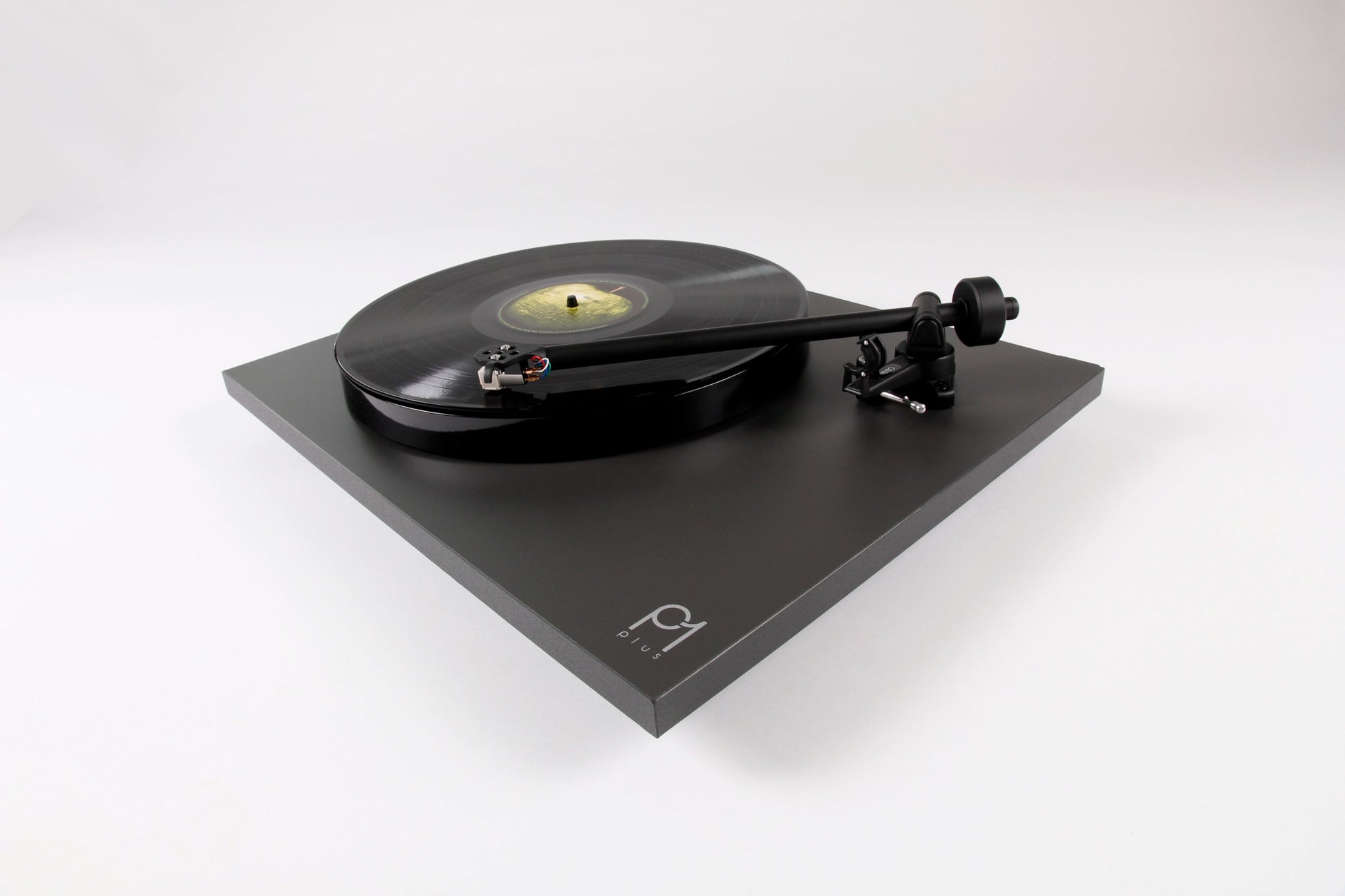 Rega Planar 1 PLUS turntable