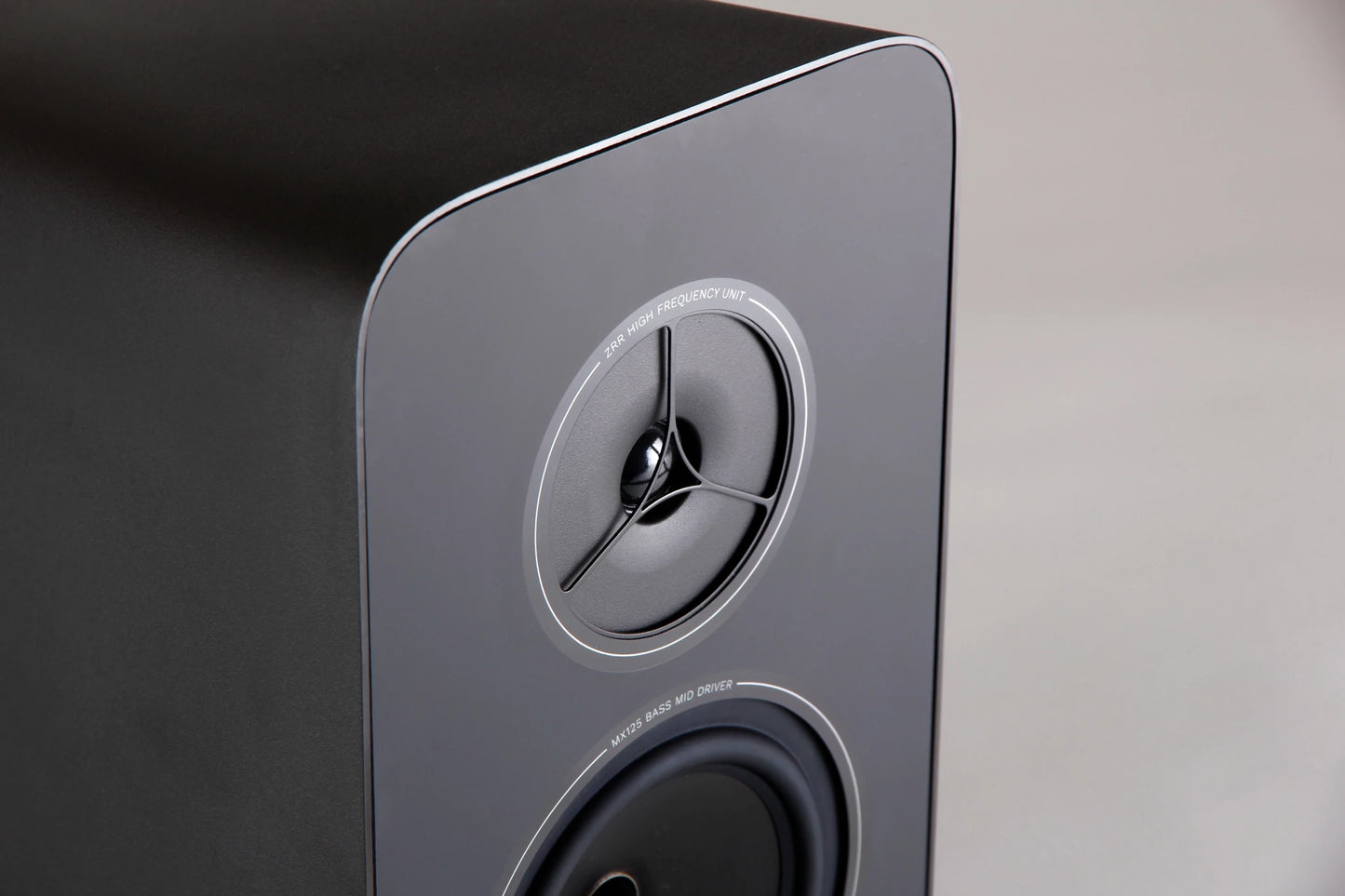 Rega SYSTEM ONE - Complete all - in - one Analogue Solution